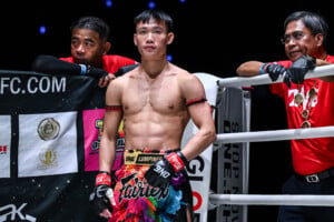 Wanchainoi PK vs Petnamkhong at The Inner Circle 26 19
