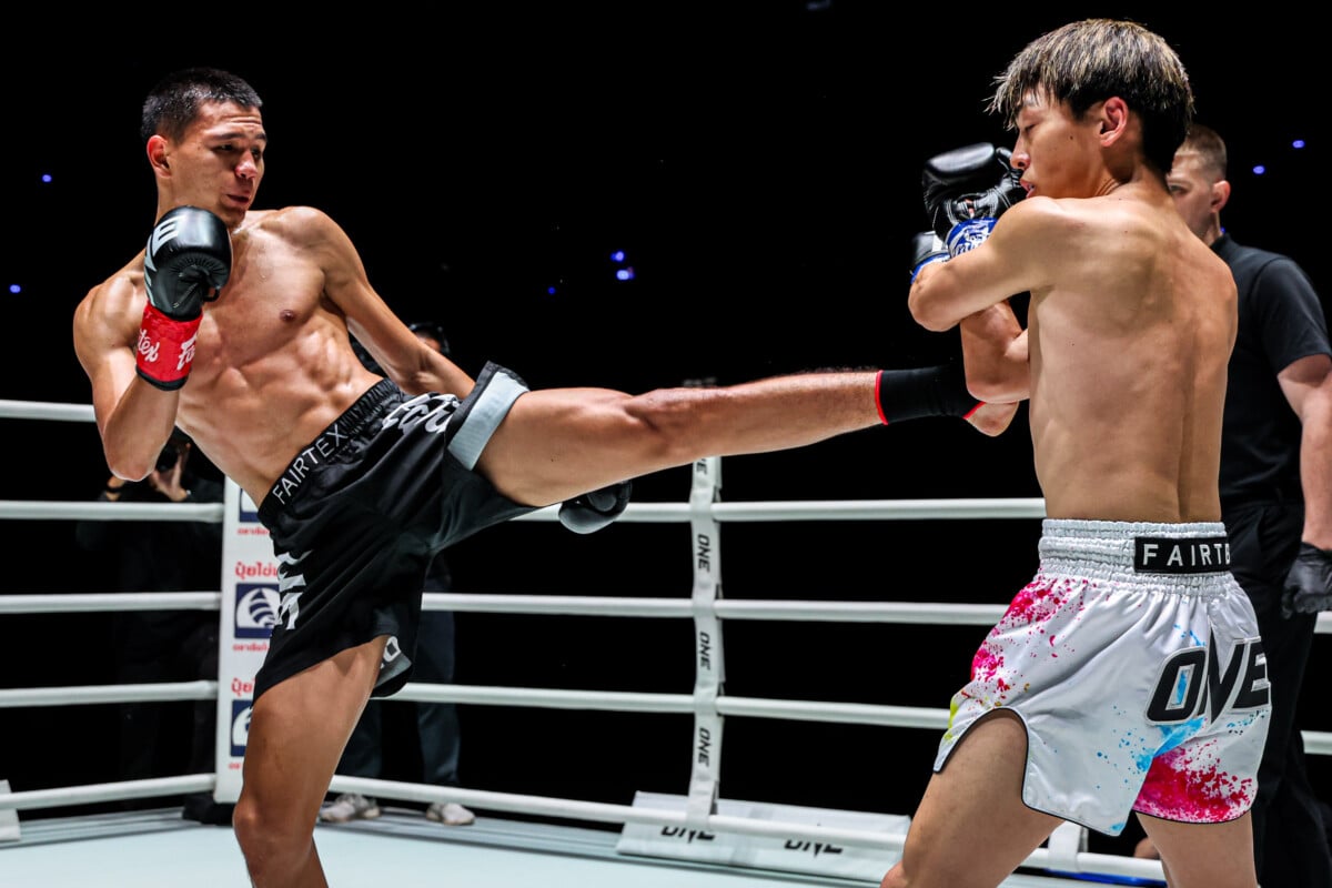 Jin Mandokoro blocks a middle kick from Arsen Soiyrkas at The Inner Circle 32