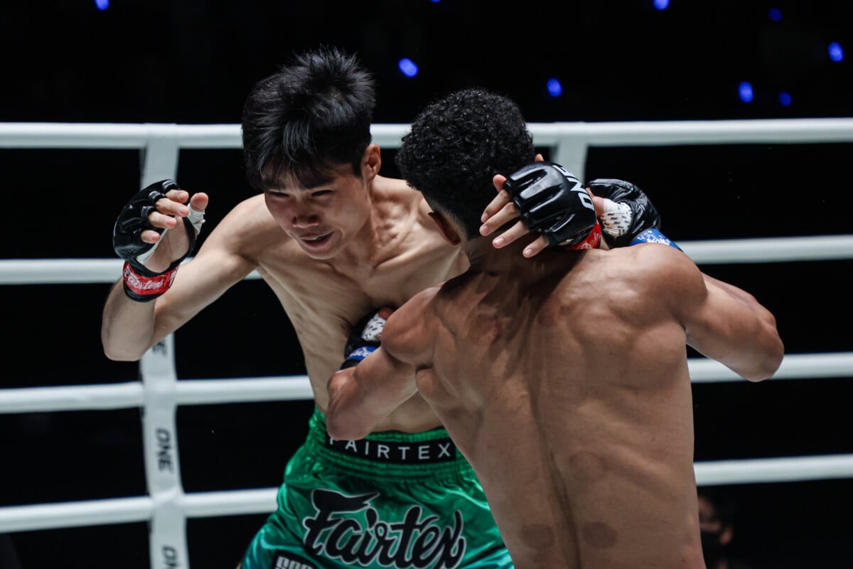 Elmehdi El Jamari throws a body shot on Ngoc Phu Nguyen at ONE Fight Night 47