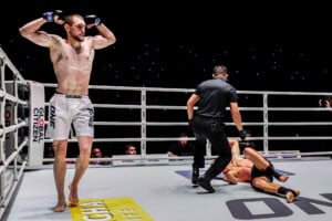 Enzo Kartoum VS Konstantin Shakhtarin at The Inner Circle 32 6