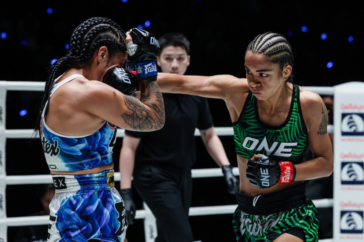 Gabriele Moram lands a right hand on Cynthia Flores at The Inner Circle 31