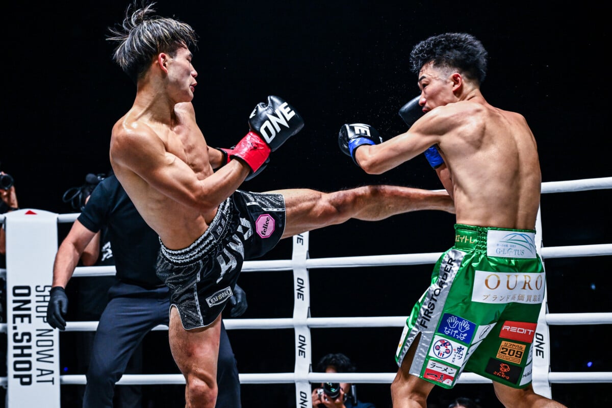 Hyu lands a body kick on Hyuma Hitachi at ONE SAMURAI 3