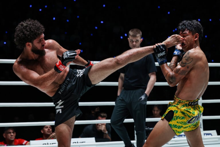Kiamran Nabati lands a high kick on Nontachai at The Inner Circle 31