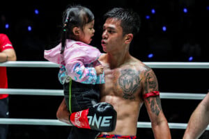 Panpayak VS Lamnamoonlek at The Inner Circle 32 8