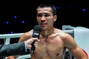 Petmuangsri vs Gregor Thom at The Inner Circle 29 11