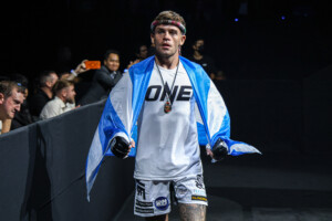 Petmuangsri vs Gregor Thom at The Inner Circle 29 13