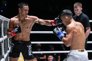 Petsiam vs Wang Zhongxian at The Inner Circle 31 10