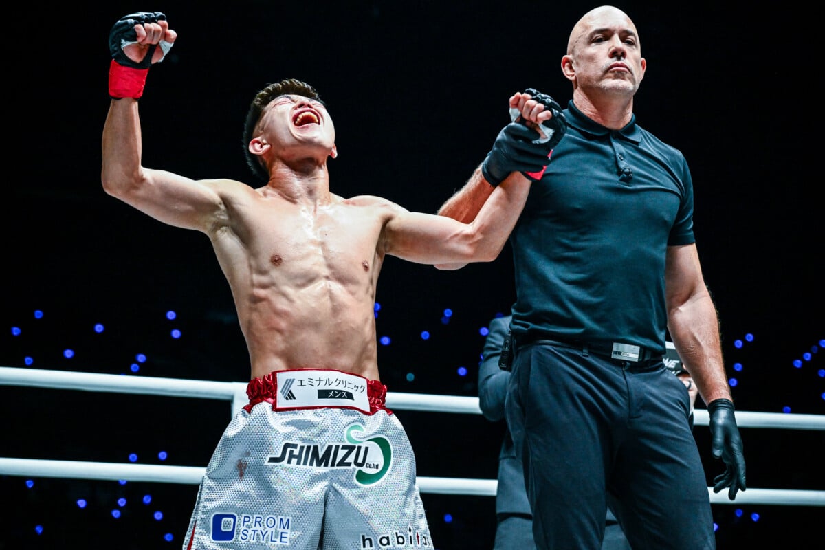 Ryuya Okuwaki defeats Chokdee Maxjandee via knockout at ONE SAMURAI 3