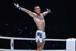 Sangarthit vs Logan Chan at The Inner Circle 30 17