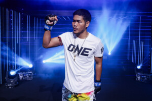 Seksan vs Muangthai at The Inner Circle 30 1