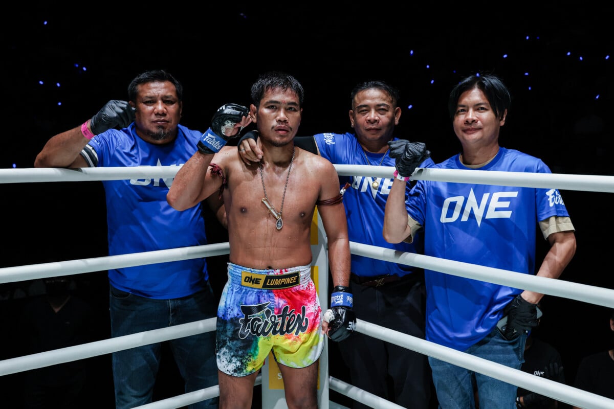 Muangthai celebrates in his corner at The Inner Circle 30