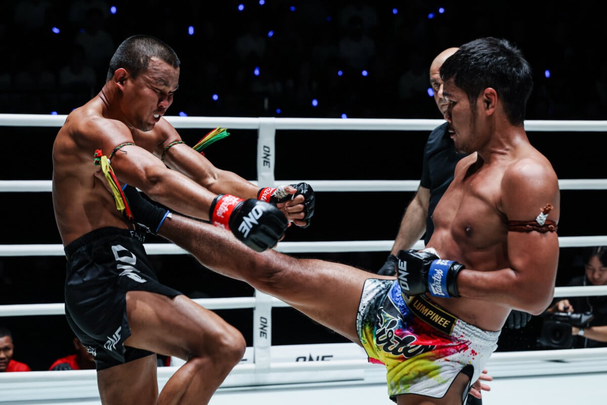 Muangthai lands a teep on Seksan at The Inner Circle 30