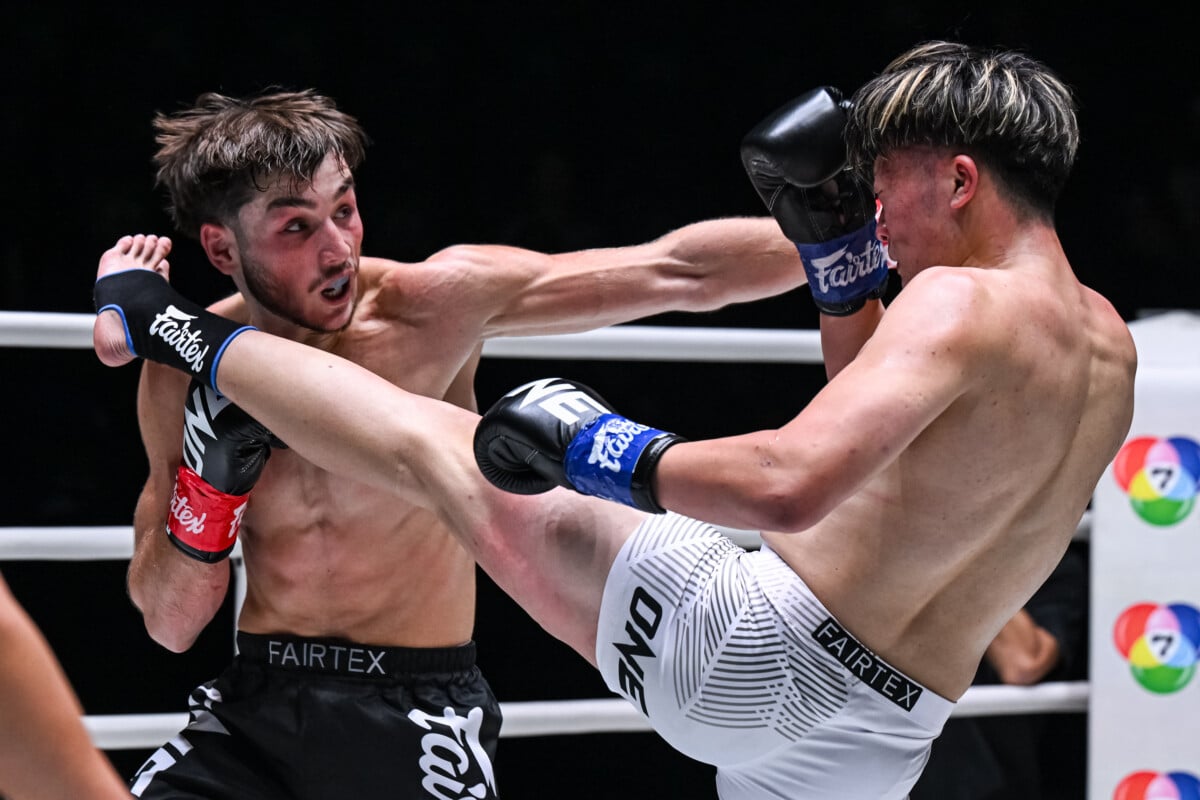 Velihan Palit trade shots with Gump at The Inner Circle 31