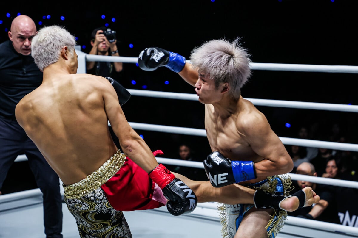 Yuki Tanaka throws an overhand right on Aiji at ONE SAMURAI 3