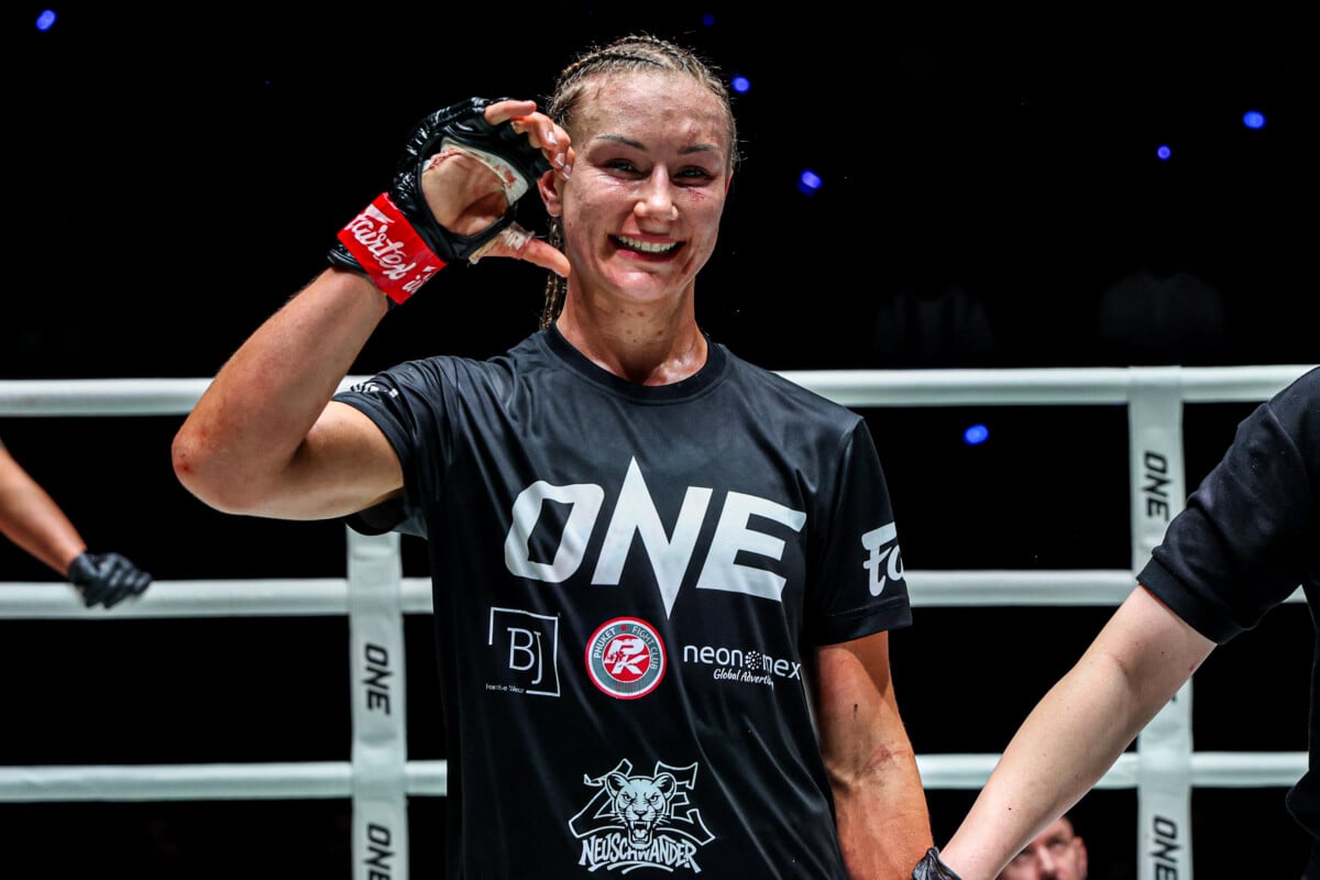 Zoe Neuschwander VS Susanti Ndapataka at The Inner Circle 32