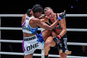 Zoe Neuschwander VS Susanti Ndapataka at The Inner Circle 32 20