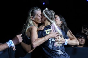 Zoe Neuschwander VS Susanti Ndapataka at The Inner Circle 32 27