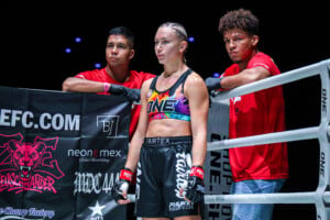 Zoe Neuschwander VS Susanti Ndapataka at The Inner Circle 32 31