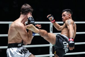 Arian Esparza Sam Fitzgerald ONE Fight Night 48 3