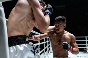 Arian Esparza Sam Fitzgerald ONE Fight Night 48 5