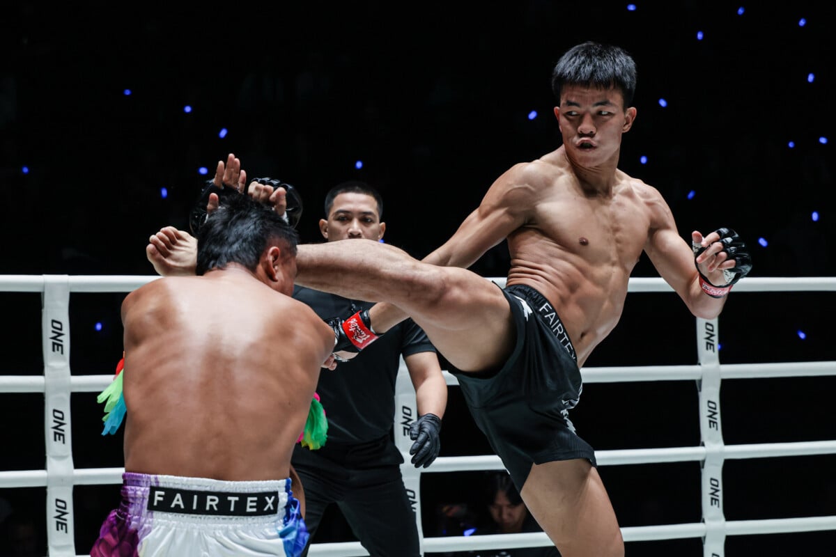 Dedduanglek Torfunfarm goes high with a kick against Mongkoldetlek Por Pim at ONE Friday Fights 174.