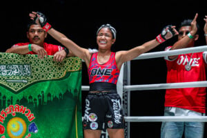 Duangdawnoi vs Aline Seiberth at The Inner Circle 33 2