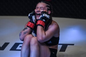Itsuki Hirata vs Jihin Radzuan at ONE SAMURAI 4 13