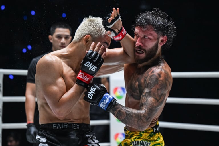 Johan Ghazali plants a elbow on Diego Paez at The Inner Circle 35
