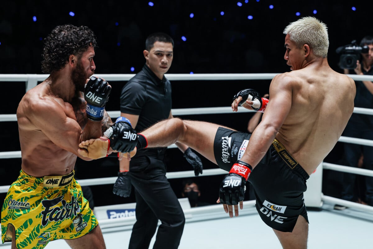 Johan Ghazali throws a body kick on Diego Paez at The Inner Circle 35