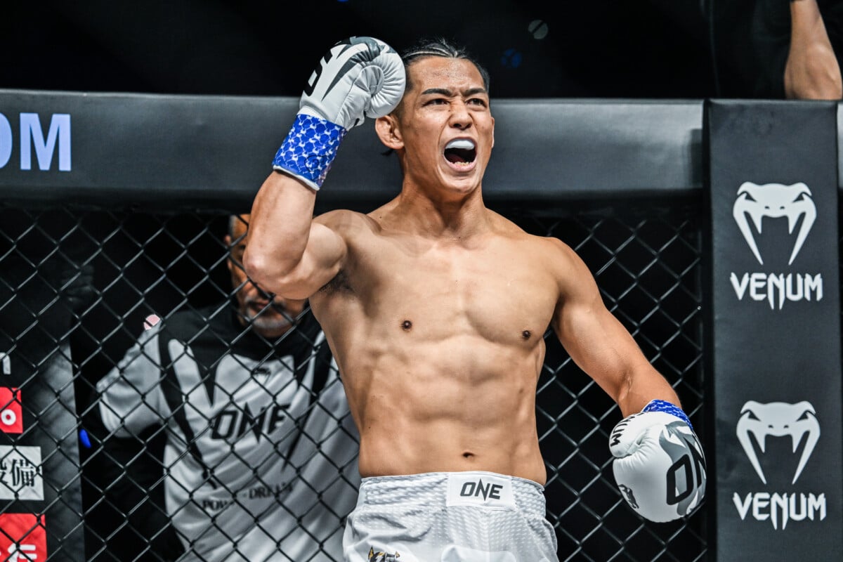 Hiroki Akimoto prepares for action against Jonathan Haggerty at ONE SAMURAI 4.