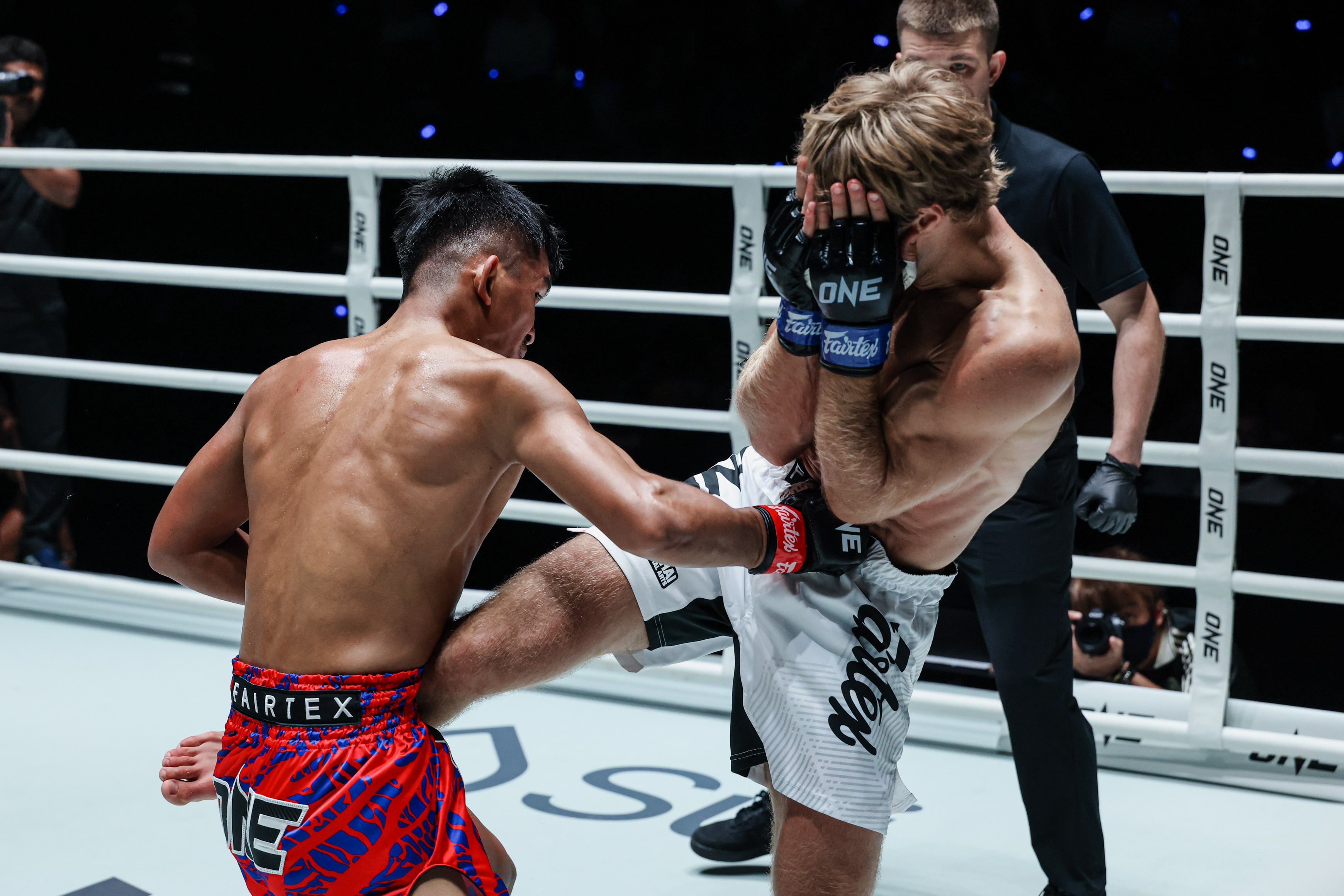 Kongsuk Sitsarawatsuer Ruslan Tuktarov The Inner Circle 34 3.jpg