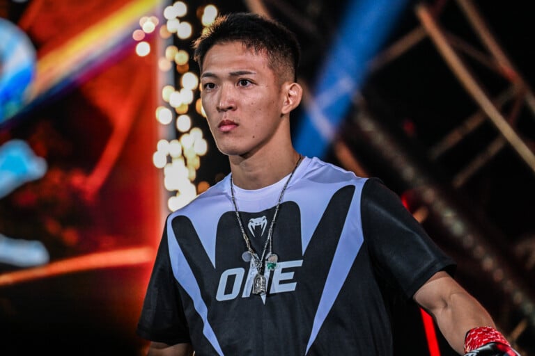 Masaaki Noiri makes his entrance into the Circle at ONE SAMURAI 4.