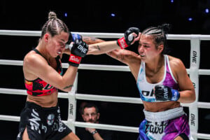Mia Trevorrow vs Sheila Barrios at The Inner Circle 33 15