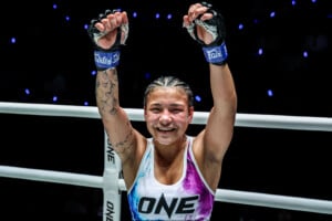 Mia Trevorrow vs Sheila Barrios at The Inner Circle 33 22