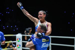 Mia Trevorrow vs Sheila Barrios at The Inner Circle 33 4