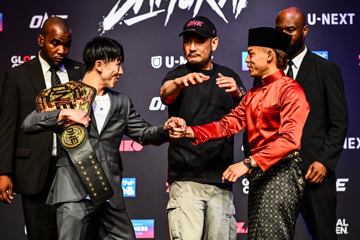 Nadaka Yoshinari and Rifdean Masdor stare each other down at the ONE SAMURAI 4 Faceoffs