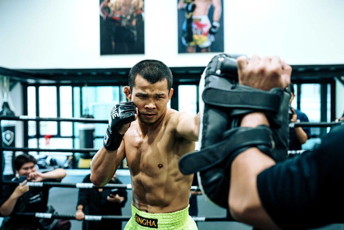 Nong O Hama lands a punch at The Inner Circle 38 Open Workout