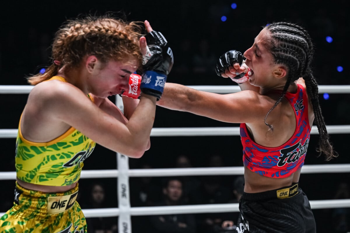 Olivia Bahsous lands a left hand on Malia Weaver at The Inner Circle 35