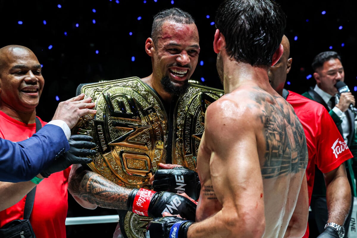 Regian Eersel celebrates after defeating George Jarvis at The Inner Circle 33
