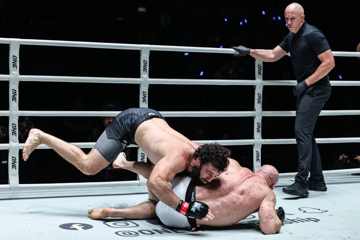 Shamil Erdogan shoots for a takedown on Paul Elliott at ONE Fight Night 48