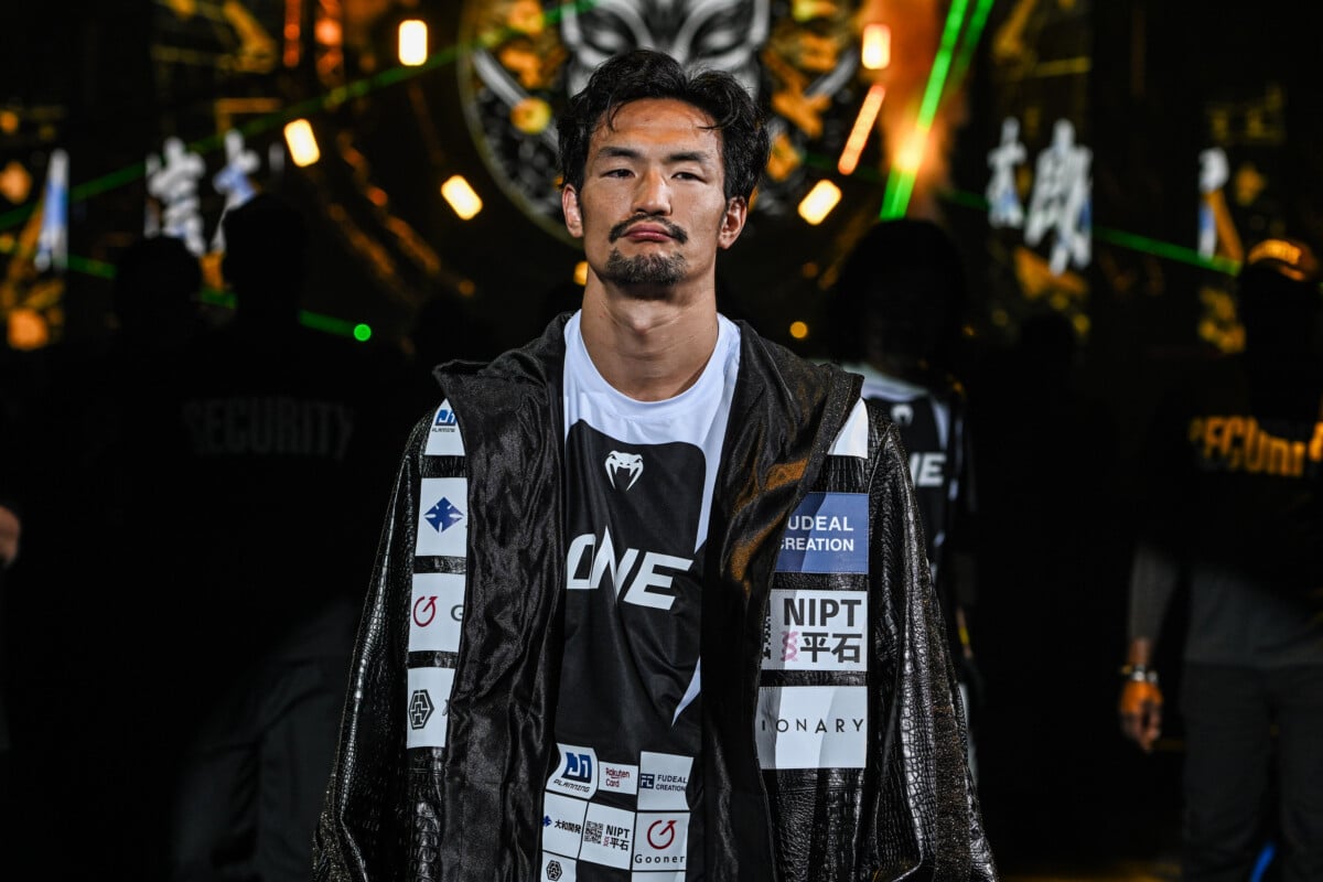 Shintaro Matsukura makes his walk into the Circle at ONE SAMURAI 4.