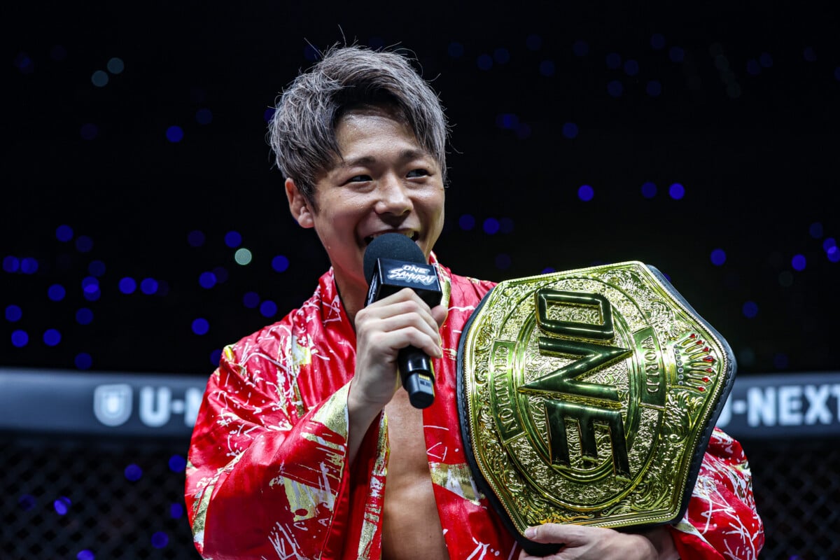 Takeru delivers his speech inside Ariake Arena at ONE SAMURAI 4.
