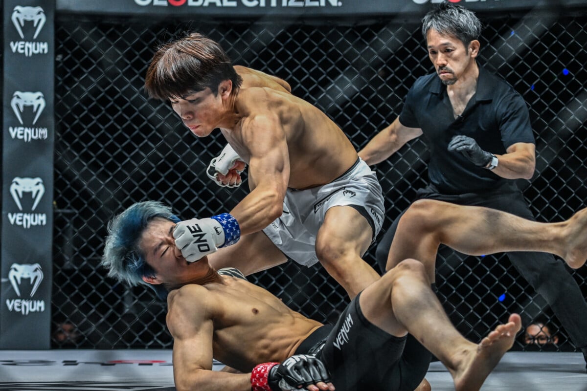 Ryoto Nishiyama delivers ground-and-pound strikes to Ryoto Nishiyama at ONE SAMURAI 4. 