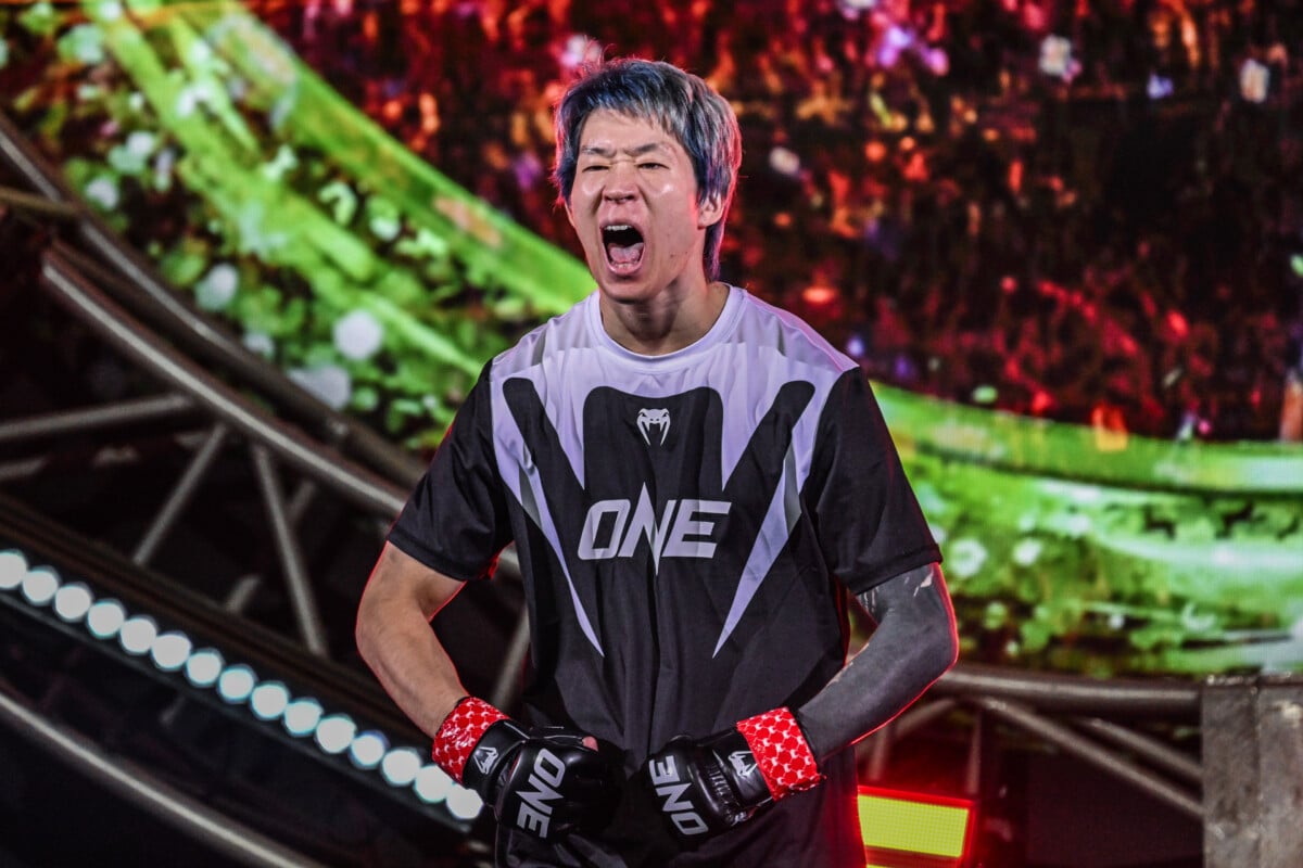 Yu Takeuchi walks into the Circle at ONE Samurai 4.