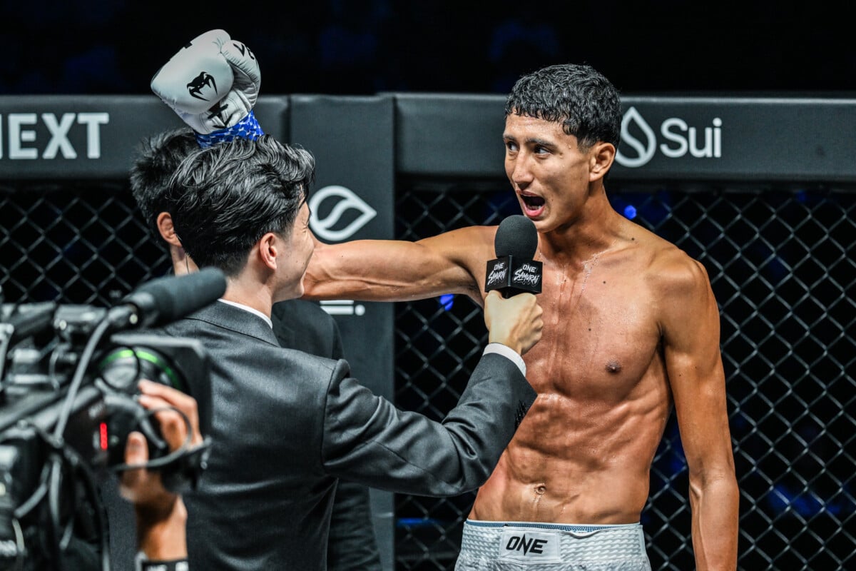 Nabil Anane address the Ariake Arena crowd after his win at ONE SAMURAI 4.