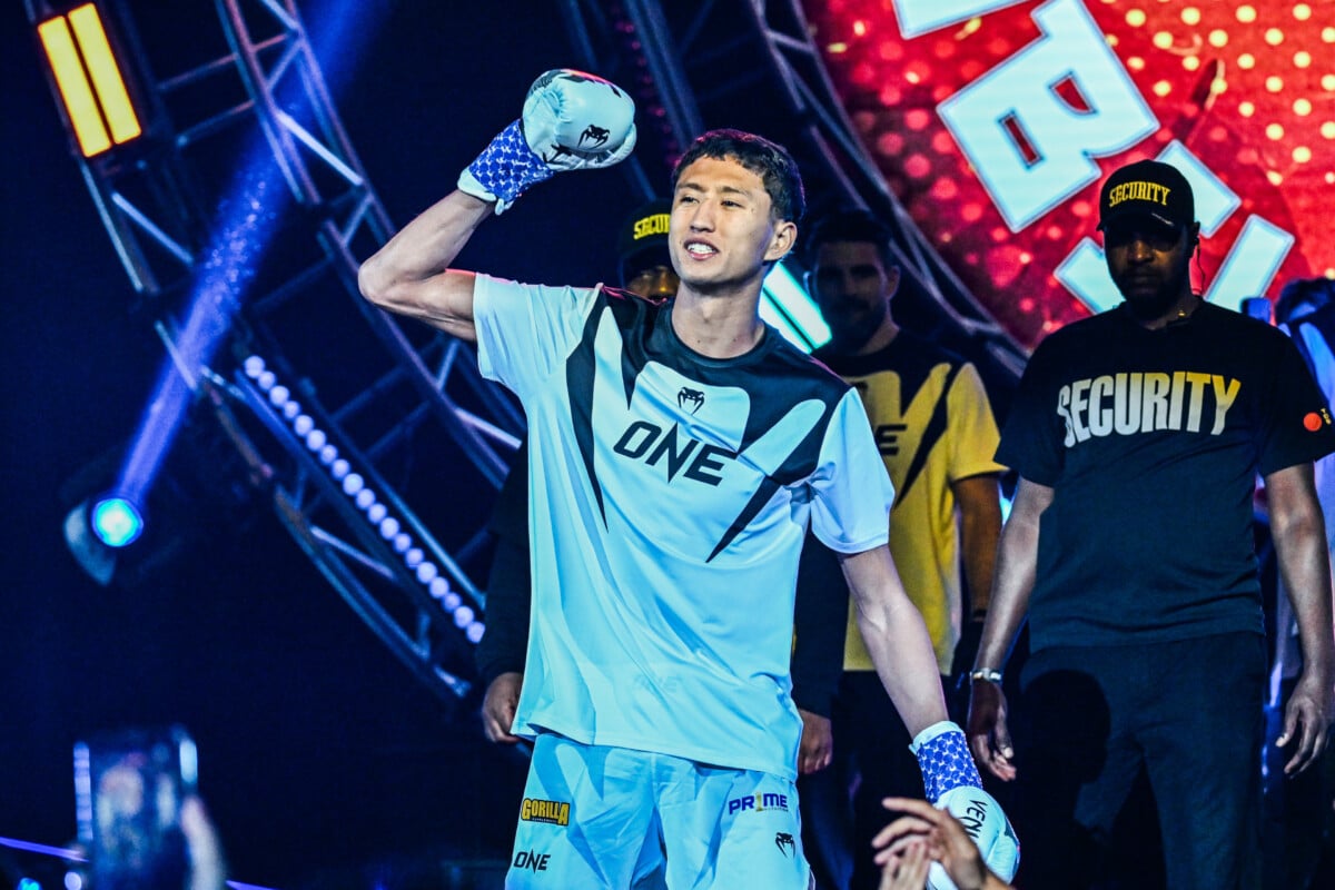 Nabil Anane makes his walk into the Circle at ONE SAMURAI 4.
