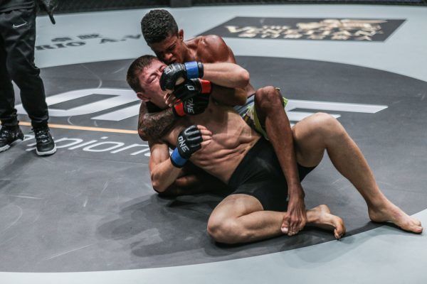 Adriano Moraes IMG_0212 600x400