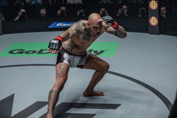 Brandon Vera DC 5009 600x400
