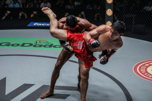 Eduard Folayang DC 4818 600x400