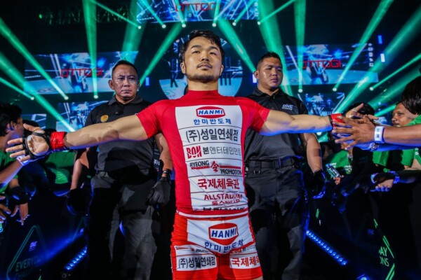 Dae Hwan Kim DC 0052 600x400